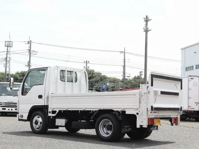 いすゞ エルフ TRG-NJR85A(2WD)の写真7