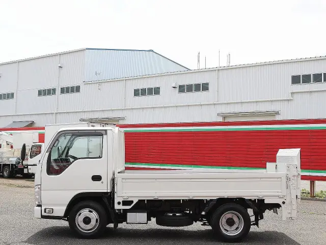いすゞ エルフ TRG-NJR85A(2WD)の写真8