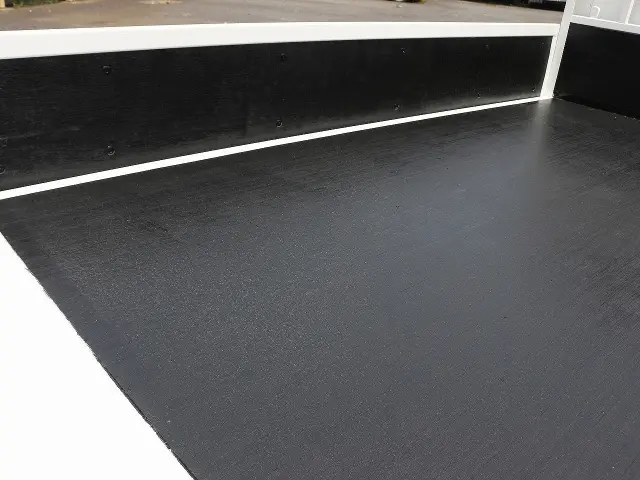 いすゞ エルフ TRG-NJR85A(2WD)の写真15