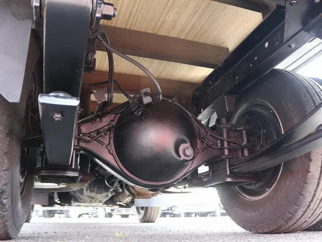 いすゞ エルフ TRG-NJR85A(2WD)の写真28