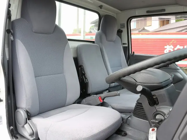 いすゞ エルフ TRG-NJR85A(2WD)の写真32