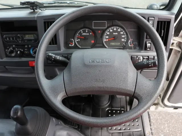 いすゞ エルフ TRG-NJR85A(2WD)の写真33