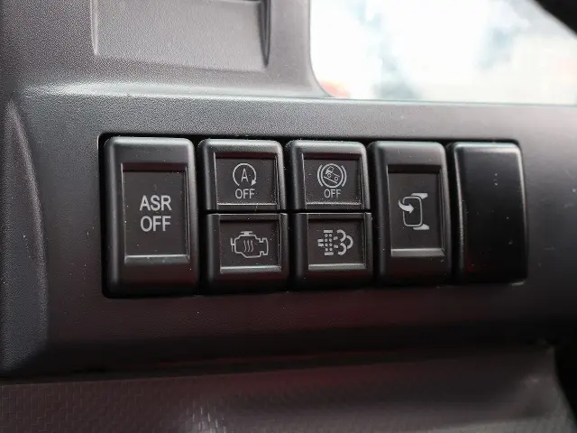 いすゞ エルフ TRG-NJR85A(2WD)の写真39