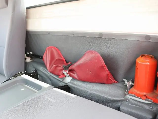 いすゞ エルフ TRG-NJR85A(2WD)の写真45