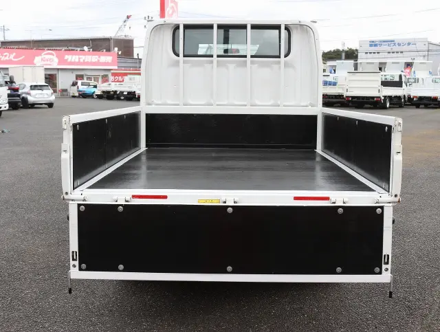 三菱 キャンター TPG-FBA20(2WD)の写真11