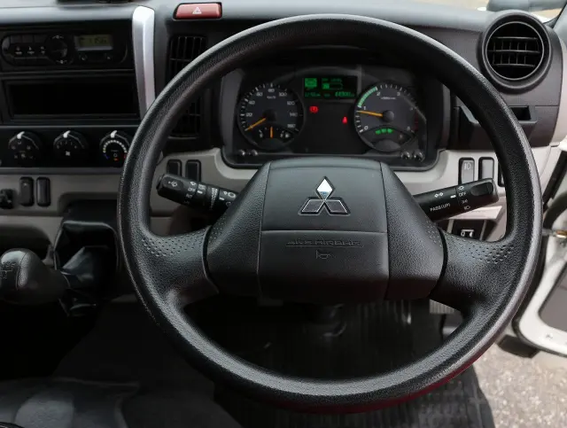 三菱 キャンター TPG-FBA20(2WD)の写真31