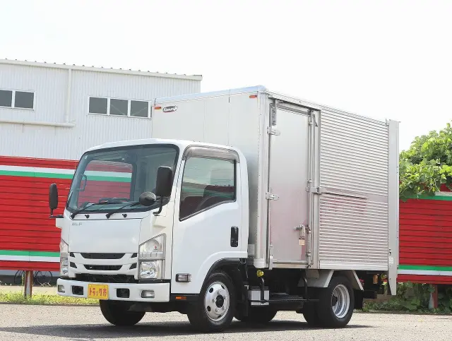 いすゞ エルフ TPG-NMR85AN(2WD)の写真1