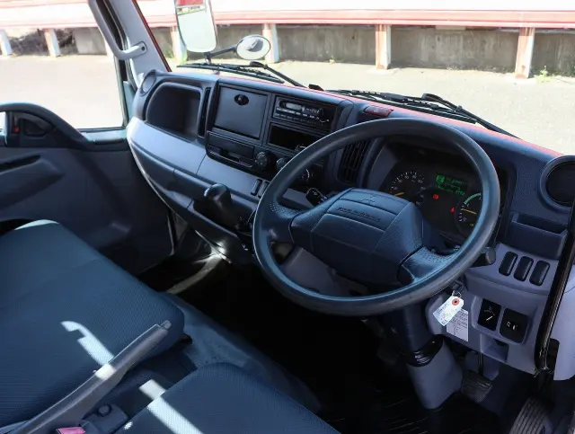 三菱 キャンター TKG-FBA30(2WD)の写真3