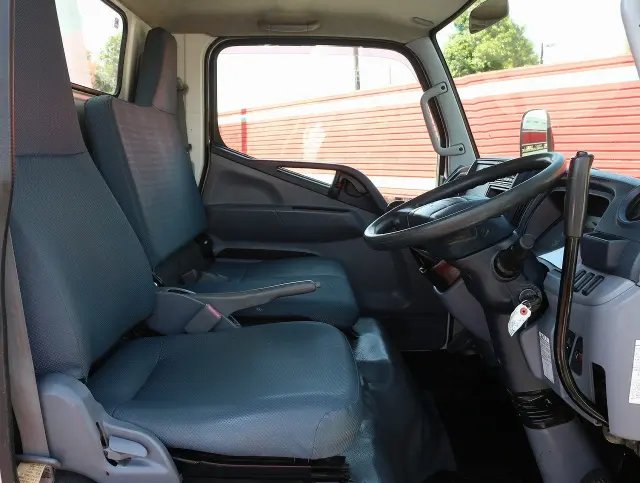 三菱 キャンター TKG-FBA30(2WD)の写真37