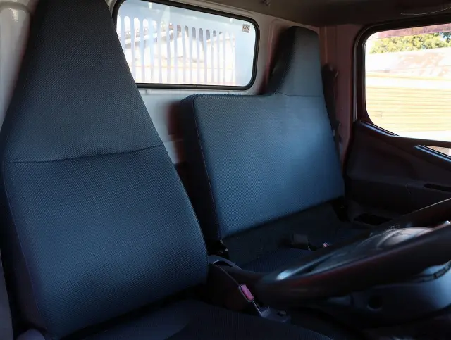 三菱 キャンター TKG-FBA30(2WD)の写真32