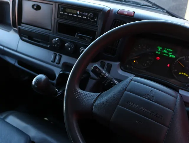 三菱 キャンター TKG-FBA30(2WD)の写真33