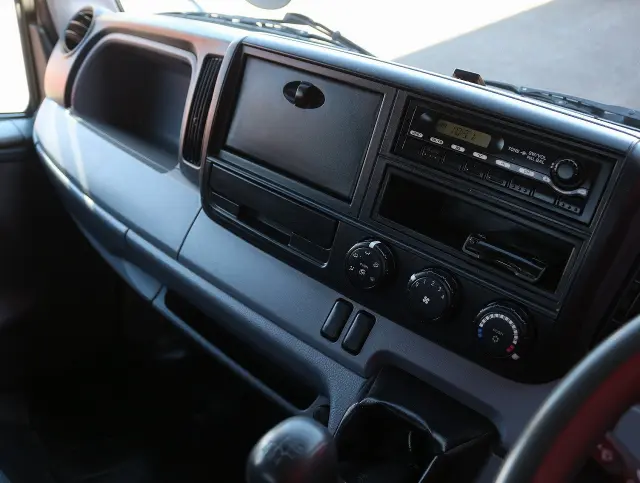 三菱 キャンター TKG-FBA30(2WD)の写真37