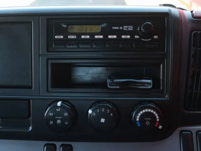 三菱 キャンター TKG-FBA30(2WD)の写真38