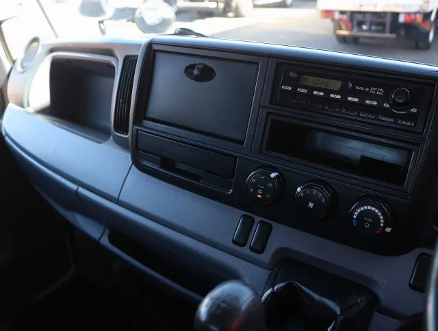 三菱 キャンター TKG-FBA30(2WD)の写真32