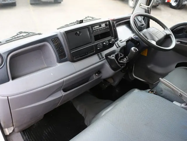 三菱 キャンター TKG-FBA60(2WD)の写真31