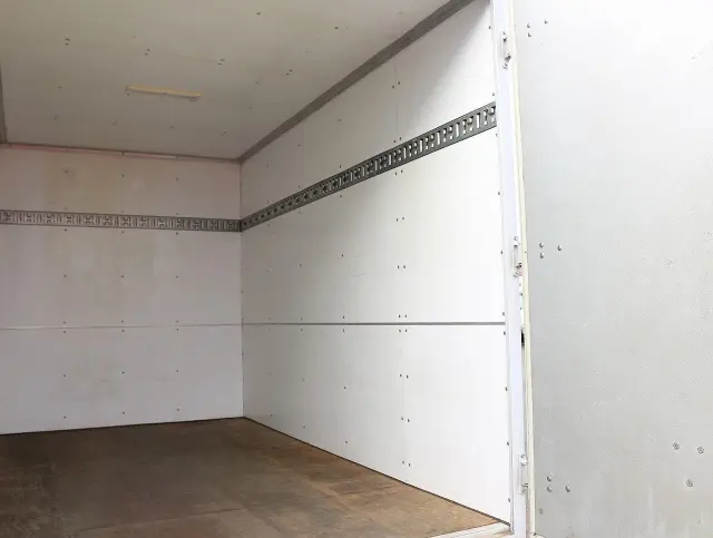 いすゞ エルフ TKG-NHR85AN(2WD)の写真11