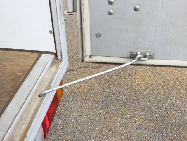 いすゞ エルフ TKG-NHR85AN(2WD)の写真12