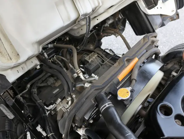 いすゞ エルフ TKG-NHR85AN(2WD)の写真27