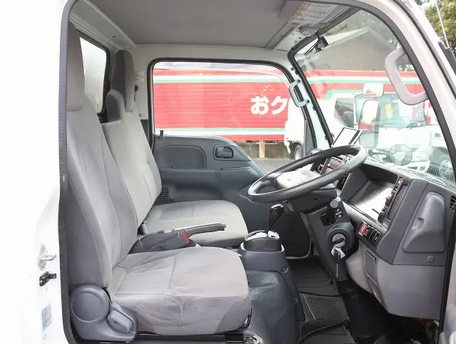 いすゞ エルフ TKG-NHR85AN(2WD)の写真40