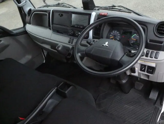 三菱 キャンター TPG-FBA20(2WD)の写真29