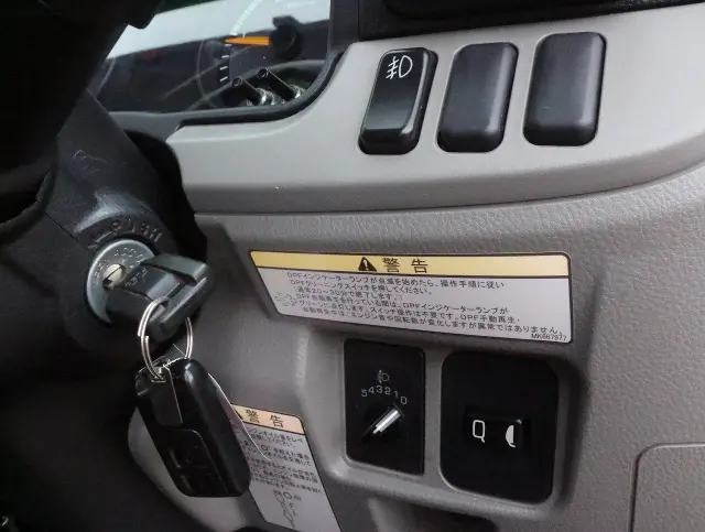 三菱 キャンター TPG-FBA20(2WD)の写真40