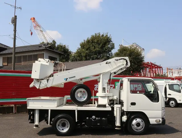 いすゞ エルフ TPG-NKR85AN(2WD)の写真4