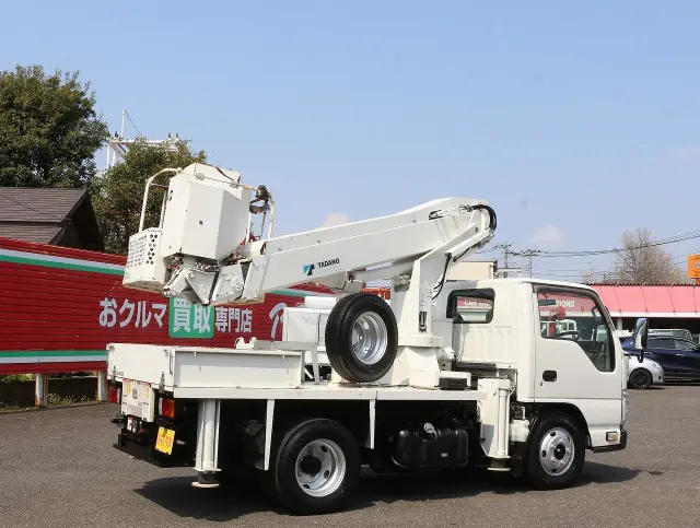 いすゞ エルフ TPG-NKR85AN(2WD)の写真5