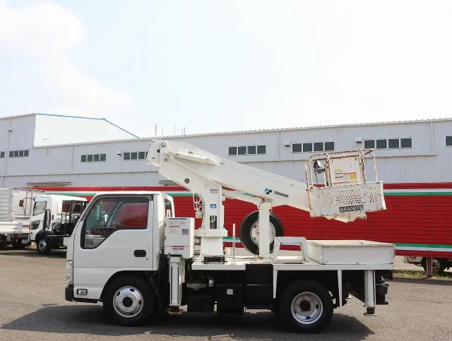 いすゞ エルフ TPG-NKR85AN(2WD)の写真8