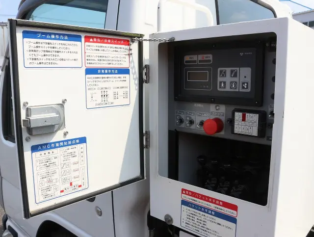 いすゞ エルフ TPG-NKR85AN(2WD)の写真12