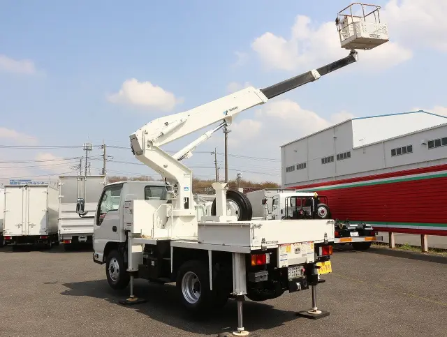 いすゞ エルフ TPG-NKR85AN(2WD)の写真27