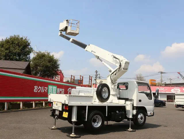 いすゞ エルフ TPG-NKR85AN(2WD)の写真28