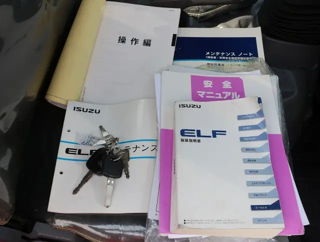 いすゞ エルフ TPG-NKR85AN(2WD)の写真30