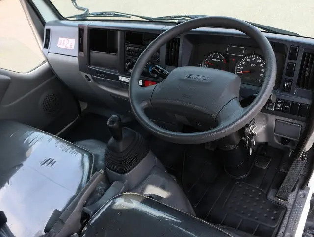 いすゞ エルフ TPG-NKR85AN(2WD)の写真31