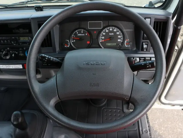 いすゞ エルフ TPG-NKR85AN(2WD)の写真33