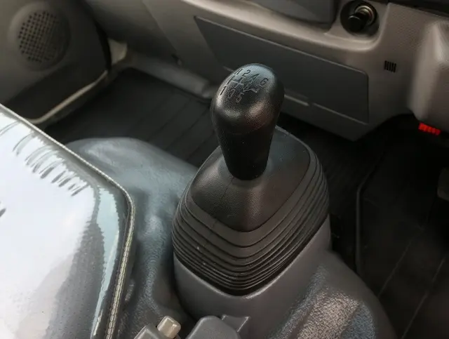 いすゞ エルフ TPG-NKR85AN(2WD)の写真35