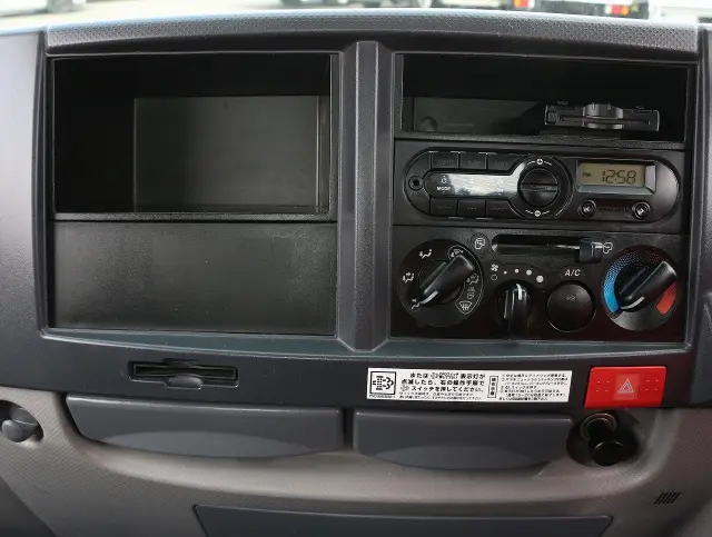 いすゞ エルフ TPG-NKR85AN(2WD)の写真36