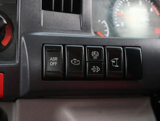 いすゞ エルフ TPG-NKR85AN(2WD)の写真37