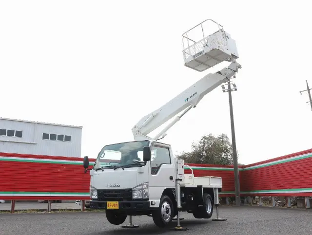 いすゞ エルフ TPG-NKR85AN(2WD)の写真49