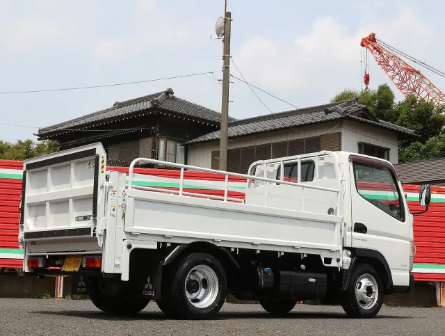 三菱 キャンター TPG-FBA00(2WD)の写真2