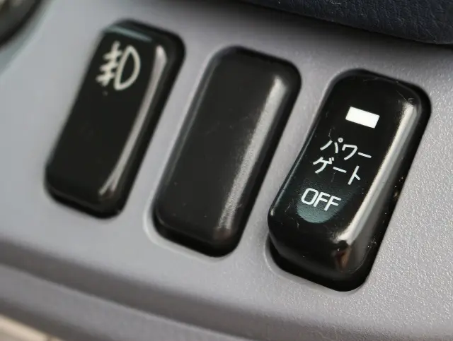 三菱 キャンター TPG-FBA00(2WD)の写真37