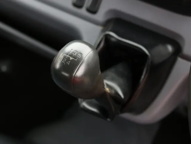 三菱 キャンター TKG-FBA60(2WD)の写真32