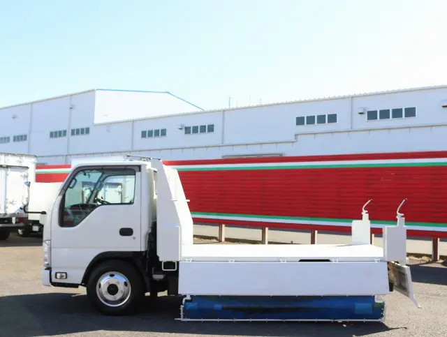 いすゞ エルフ TPG-NKR85AD(2WD)の写真18