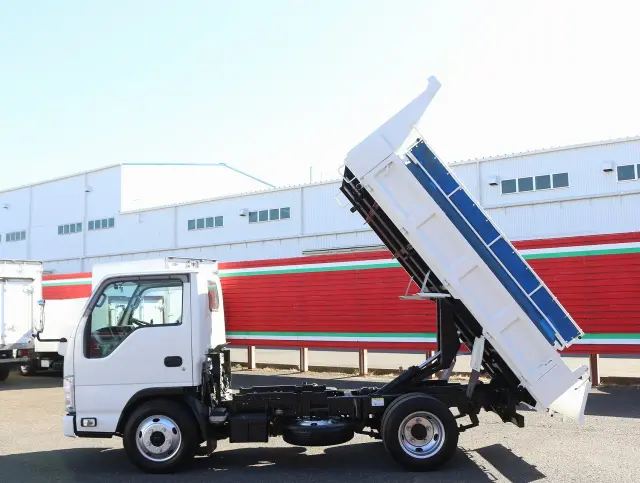 いすゞ エルフ TPG-NKR85AD(2WD)の写真26