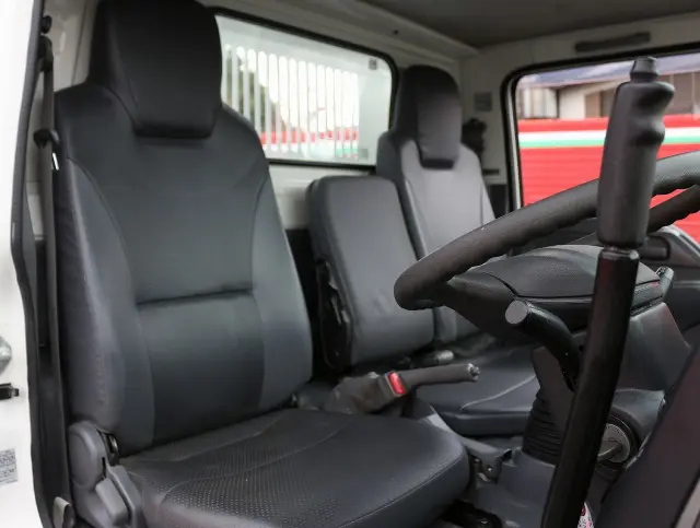 いすゞ エルフ TPG-NKR85AD(2WD)の写真34