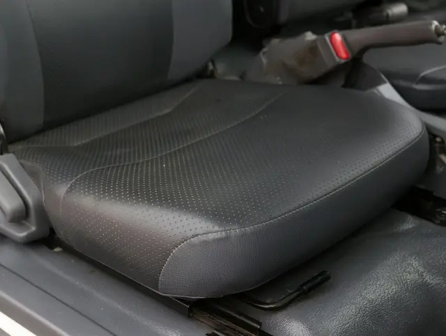 いすゞ エルフ TPG-NKR85AD(2WD)の写真35