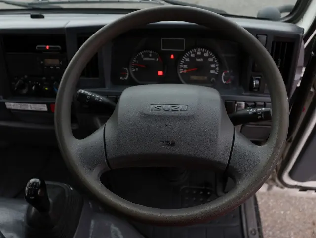 いすゞ エルフ TPG-NKR85AD(2WD)の写真36