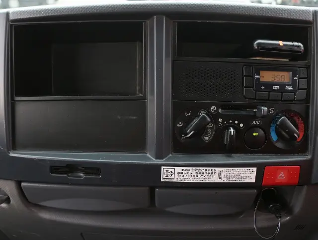 いすゞ エルフ TPG-NKR85AD(2WD)の写真40