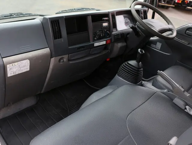 いすゞ エルフ TPG-NKR85AD(2WD)の写真44