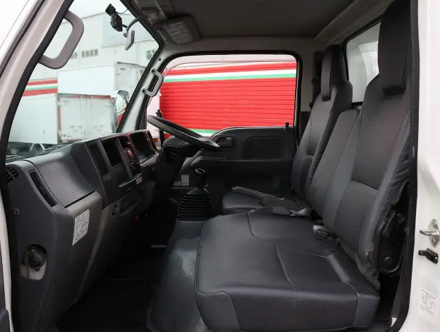 いすゞ エルフ TPG-NKR85AD(2WD)の写真45