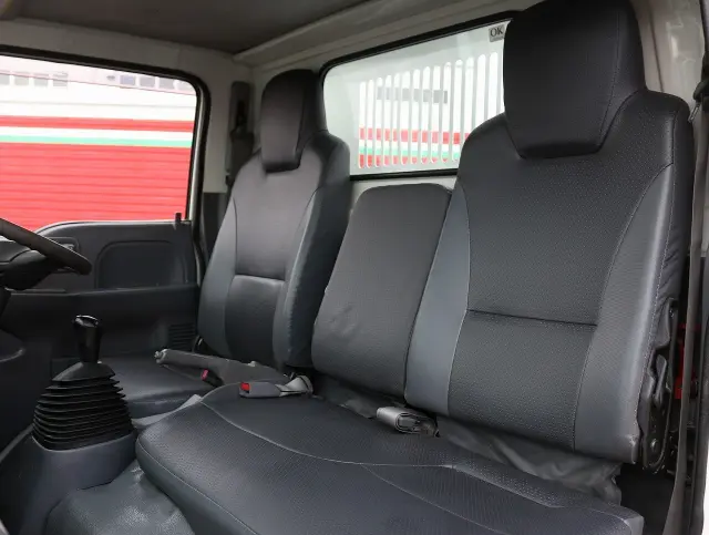 いすゞ エルフ TPG-NKR85AD(2WD)の写真46